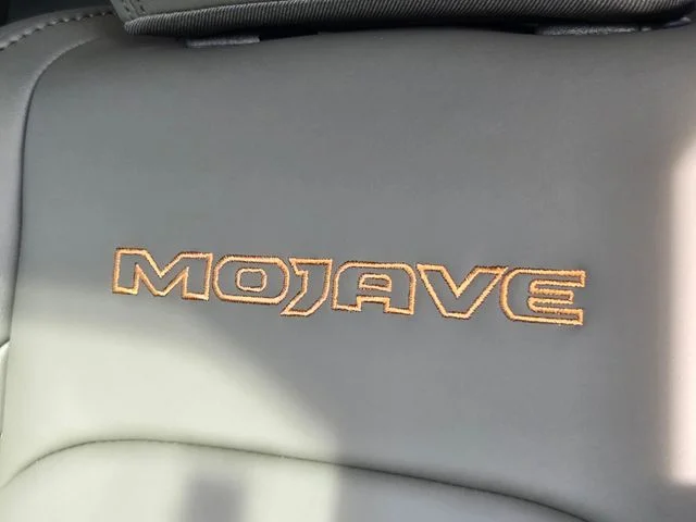New 2026 Black Clear-Coat Exterior Paint Jeep Mojave image 30