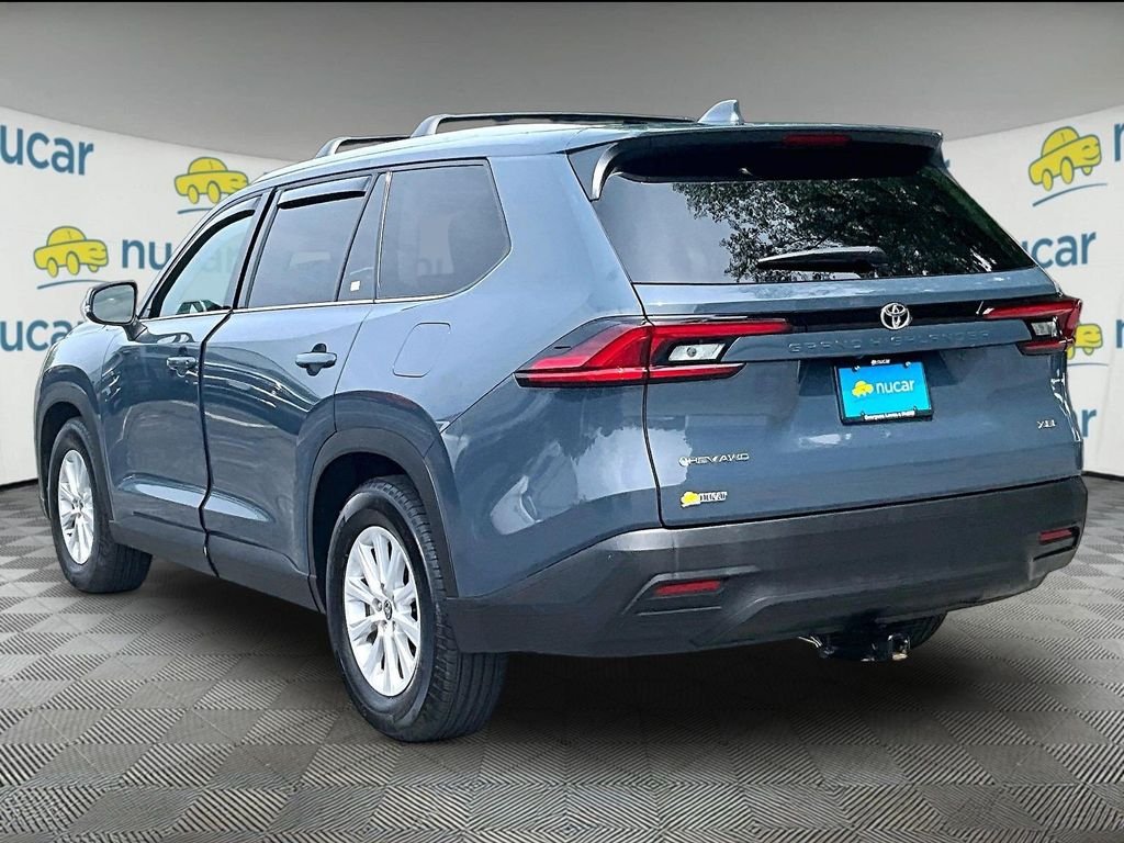 Used 2025 White Toyota XLE image 4