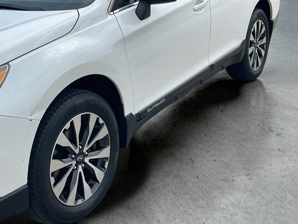 Used 2016 White Subaru 2.5i image 42