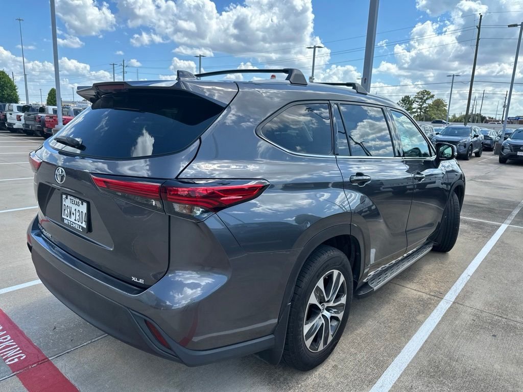 Used 2022 Gray Toyota XLE image 2