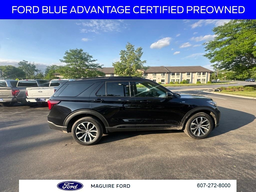 Used 2025 Black Metallic Ford ST-Line image 4