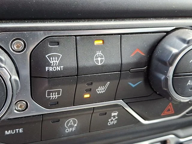 Used 2019 Red Jeep Unlimited Sahara image 26