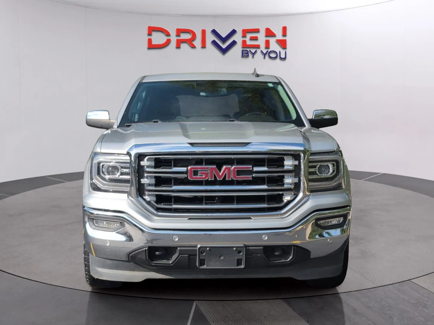 Used 2018 Quicksilver Metallic GMC SLT image 8
