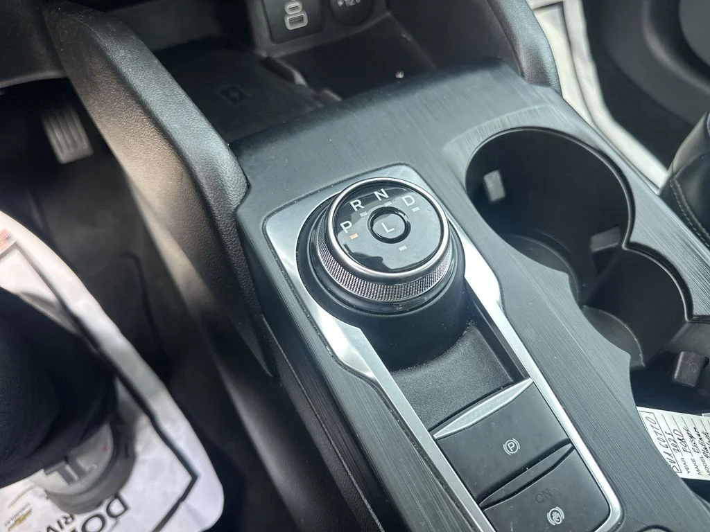 Used 2025  Ford Platinum image 27