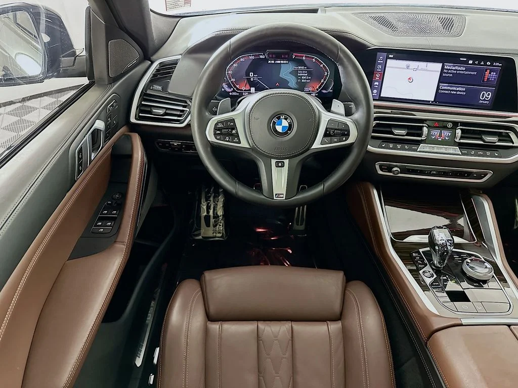 Used 2020 Arctic Gray Metallic BMW M50i image 26