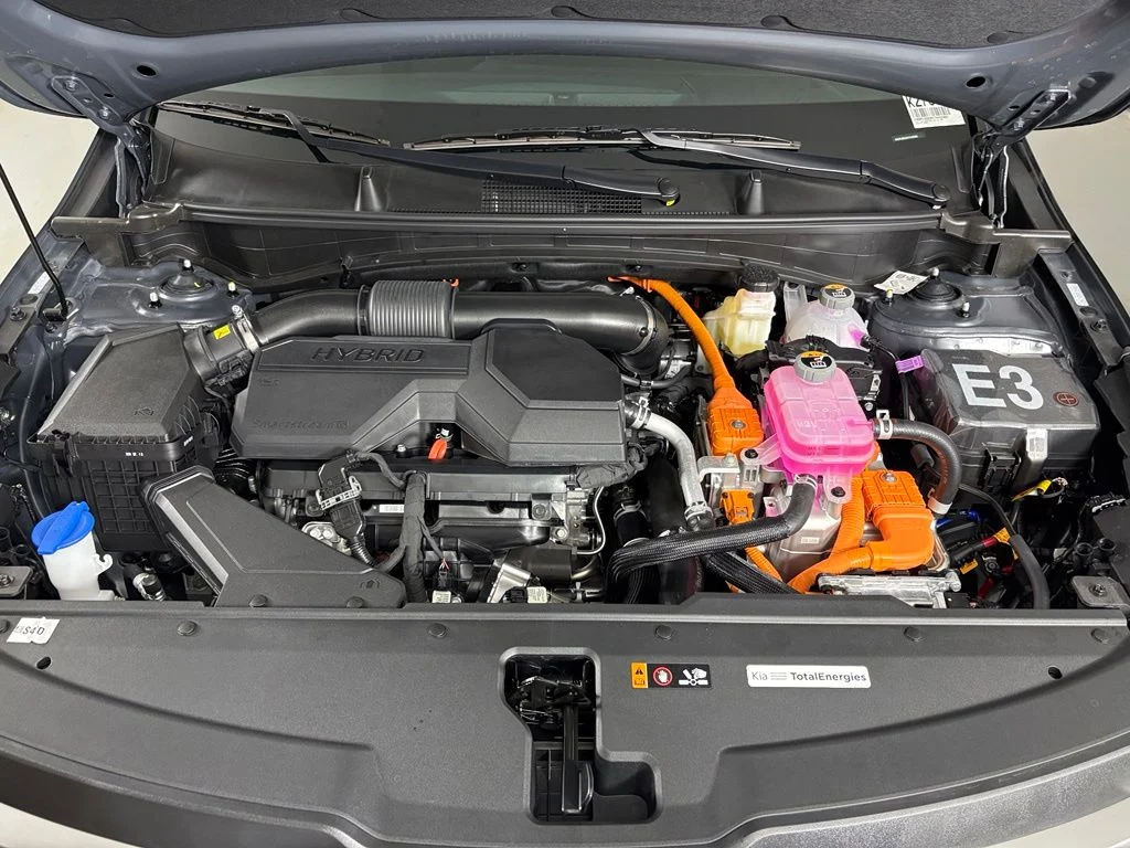 New 2027 Gravity Gray Kia LX image 43