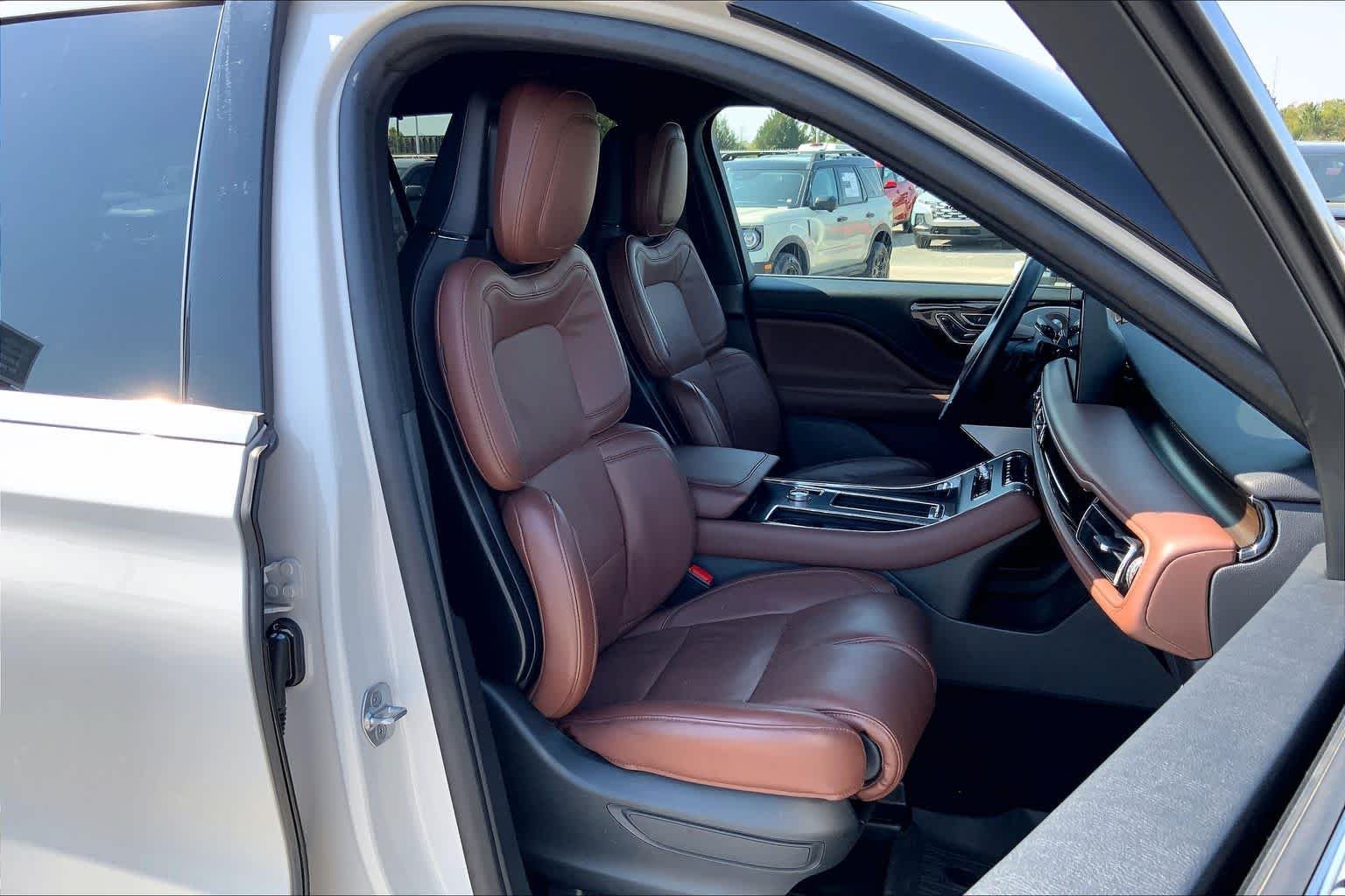 Used 2025 Ceramic Pearl Metallic Tri-Coat Lincoln Reserve image 14