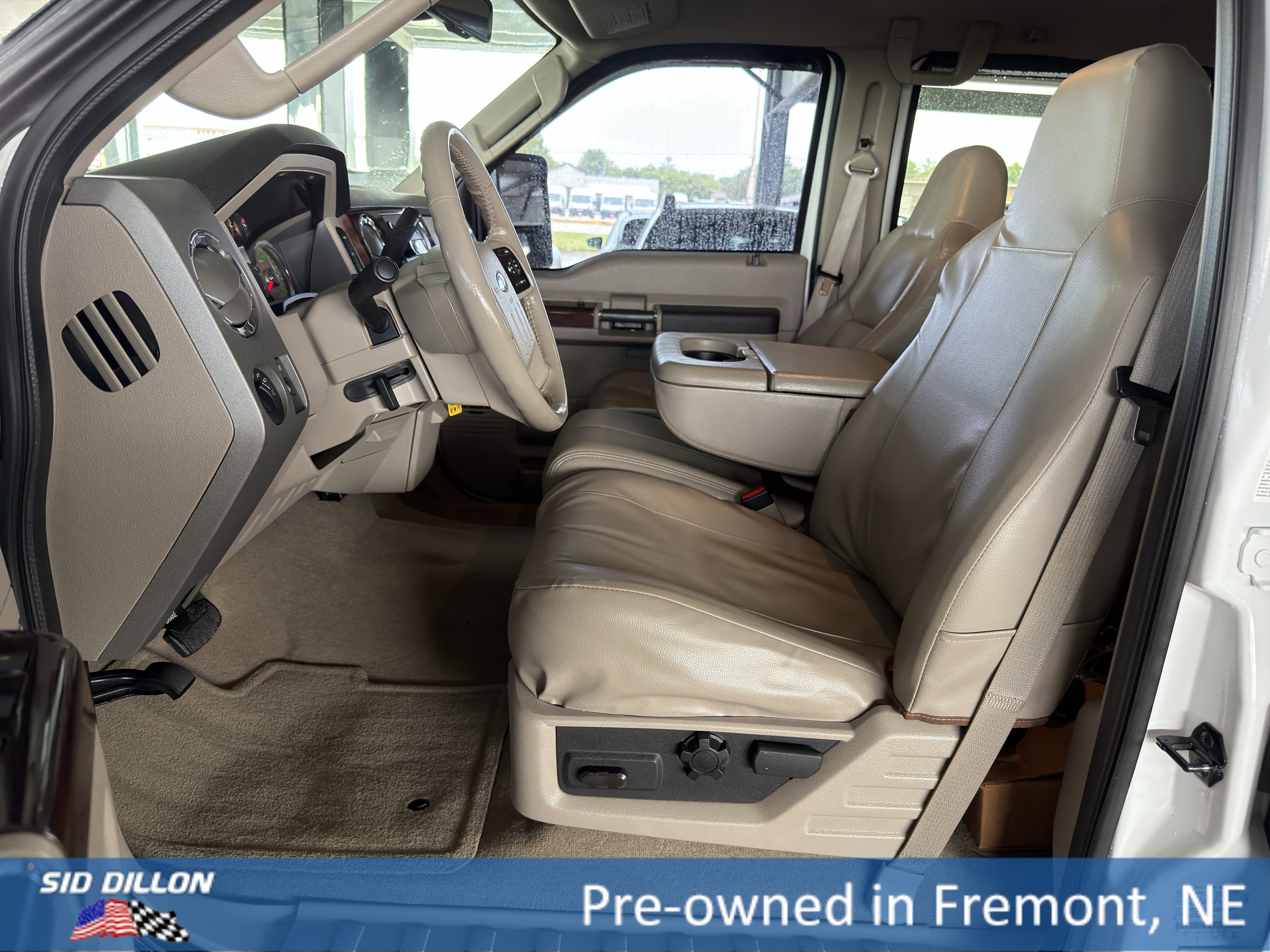 Used 2008 White Ford Lariat image 13
