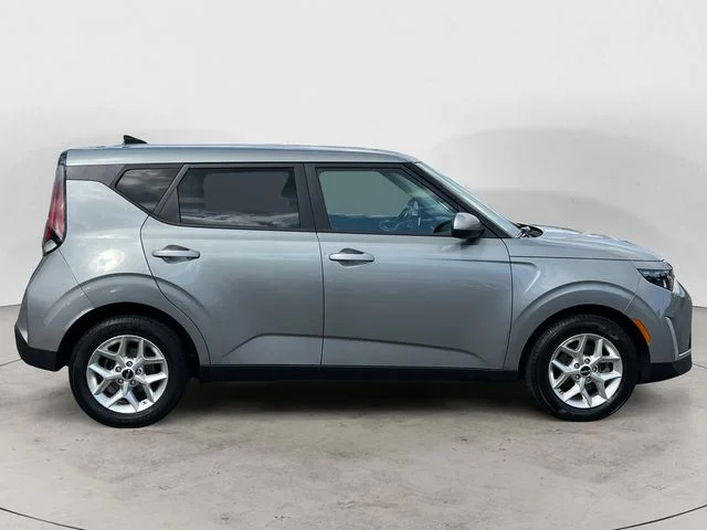 Used 2024 Steel Gray Kia LX image 6