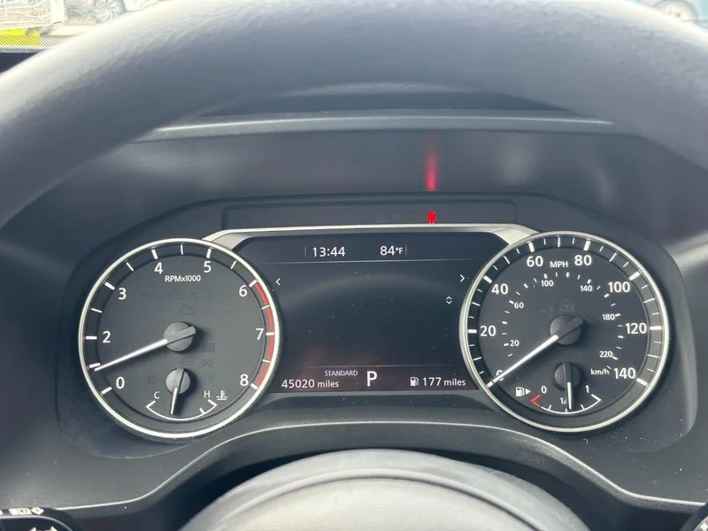 Used 2024 Gray Nissan SV image 18
