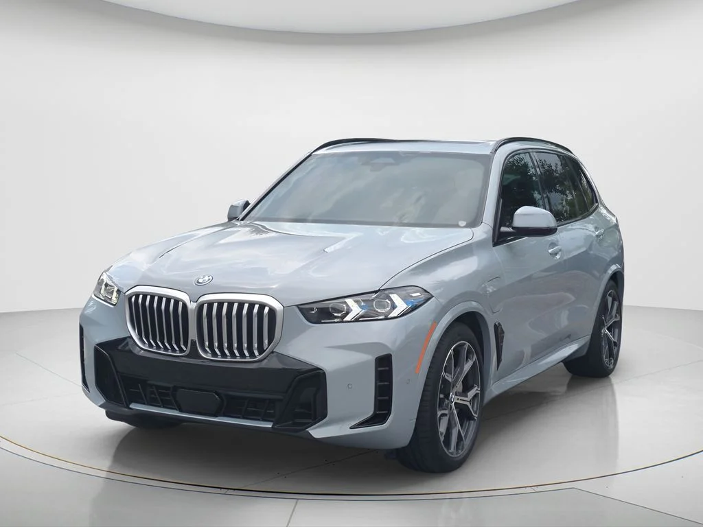 2026 BMW X5 xDrive50e's photo