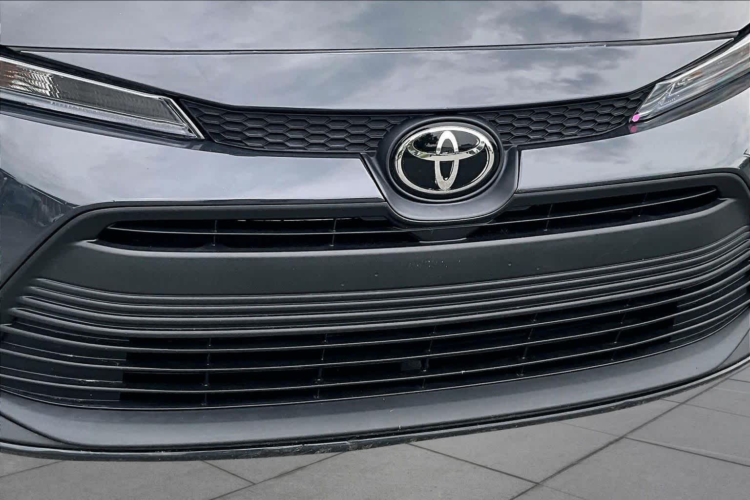 Used 2023 Underground Toyota LE image 29