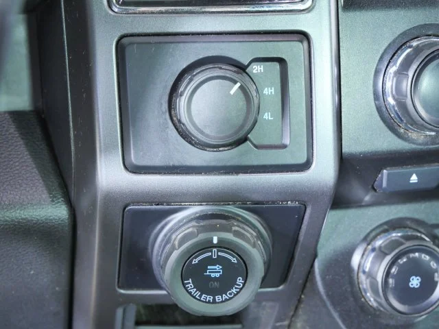 Used 2017 Gray Ford XLT image 24