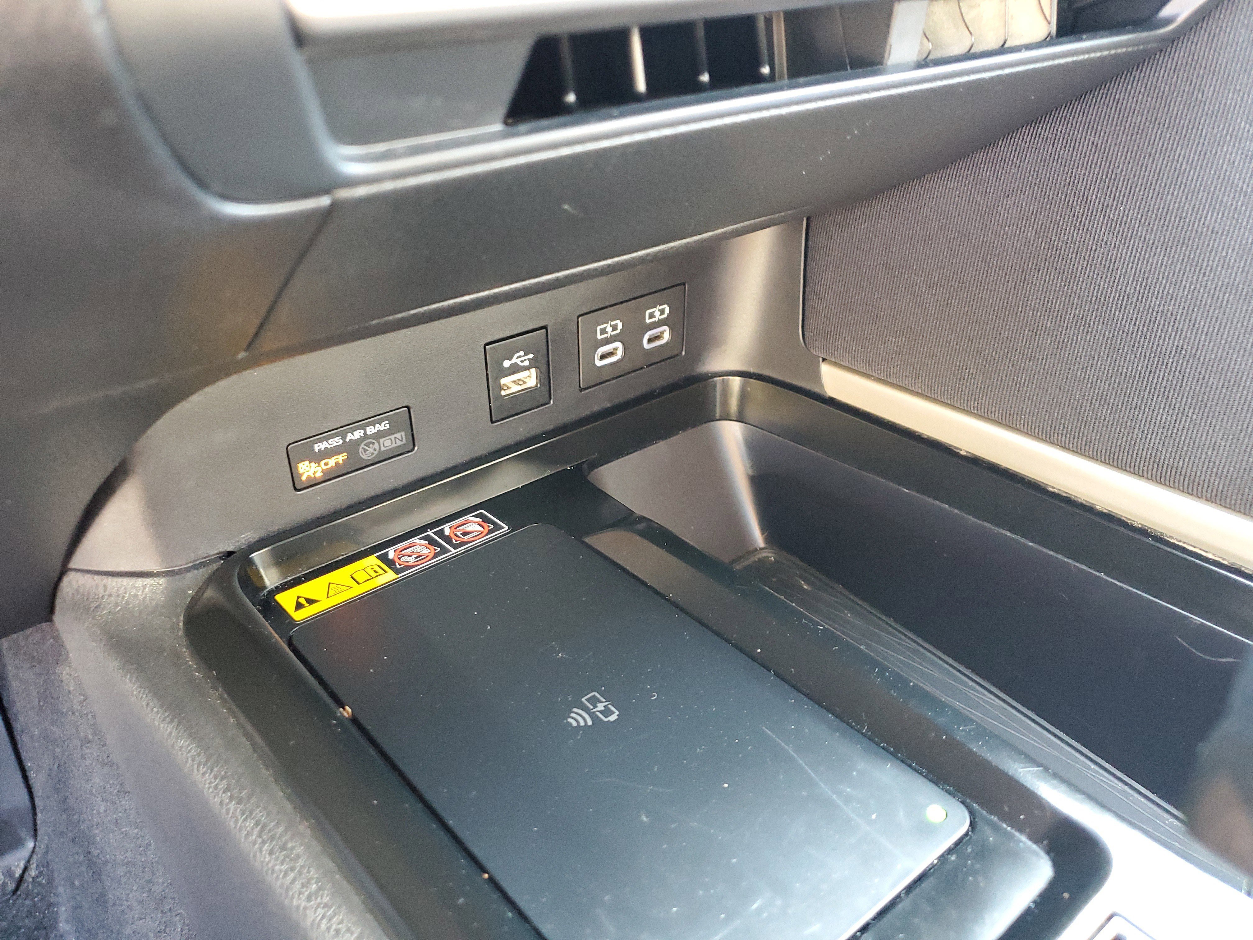 Used 2025 Ice Toyota LE image 21