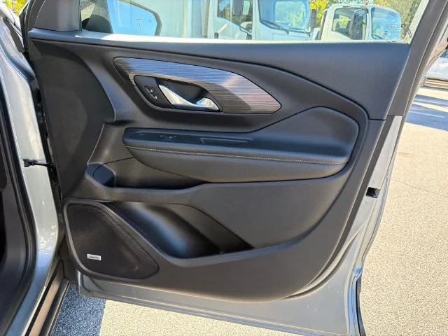 Used 2023 Sterling Metallic GMC SLT image 14