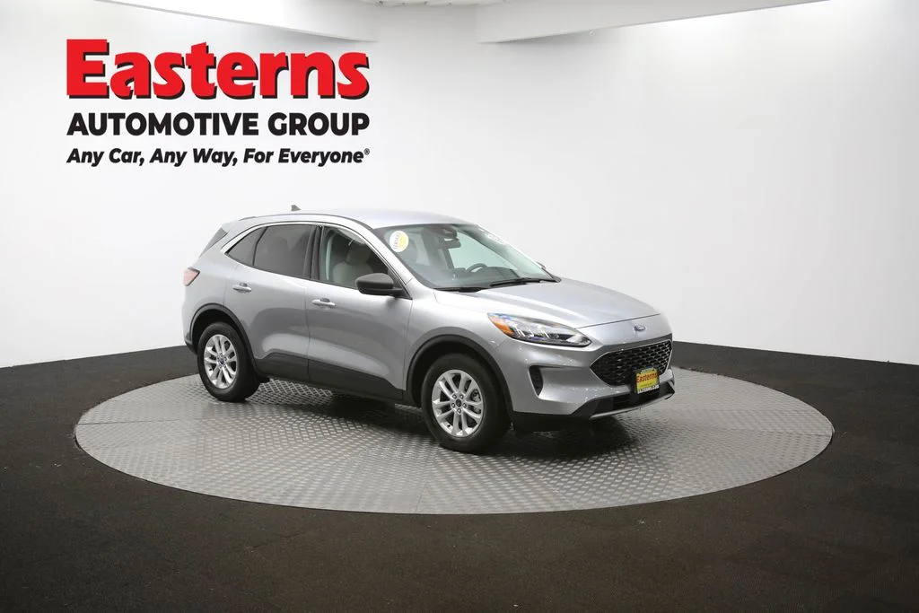Used 2022 Silver Ford SE image 47