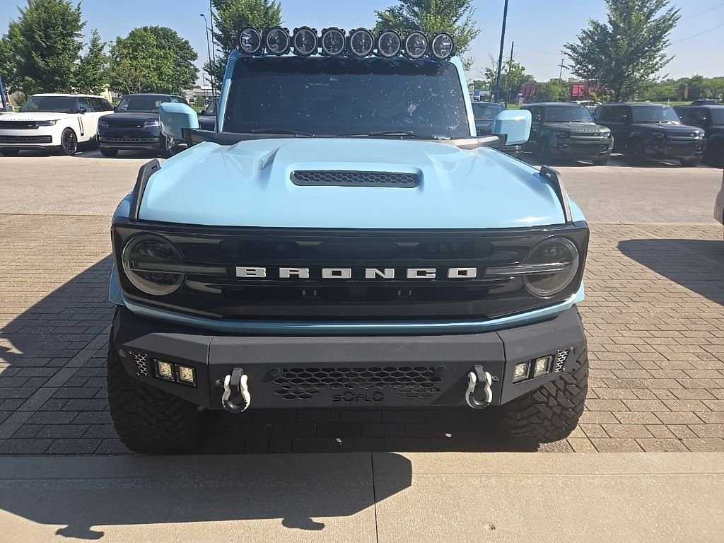 Used 2024 Blue Metallic Ford Outer Banks image 2