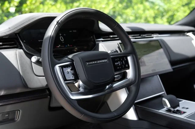 New 2026 Black Land Rover SE image 17