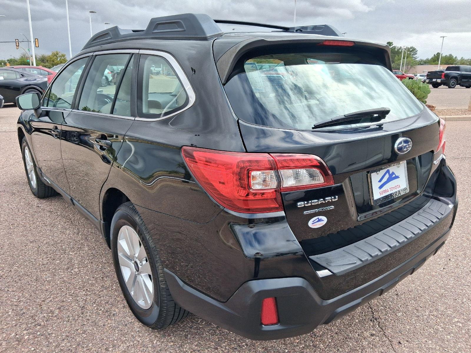Used 2018 Crystal Black Silica Subaru 2.5i image 3