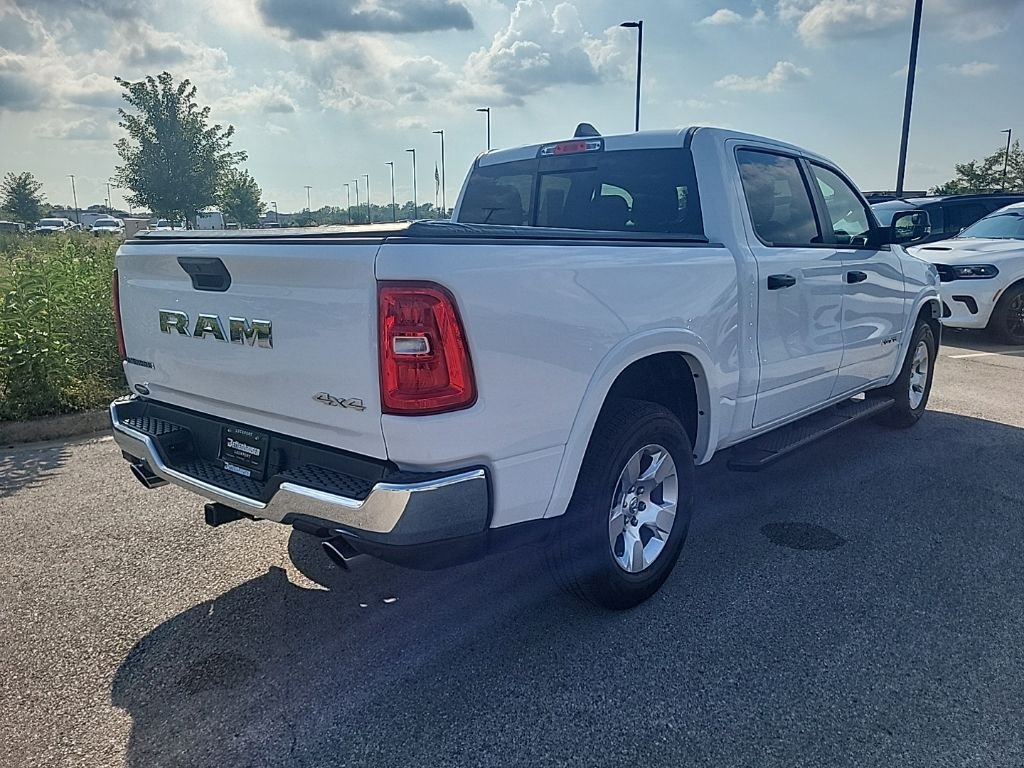 Used 2025 White Ram Big Horn/Lone Star image 5