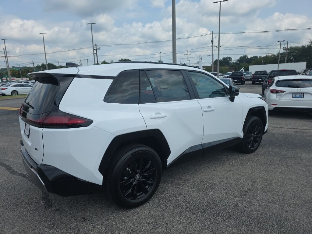 New 2026 Ice Cap Toyota SE image 4