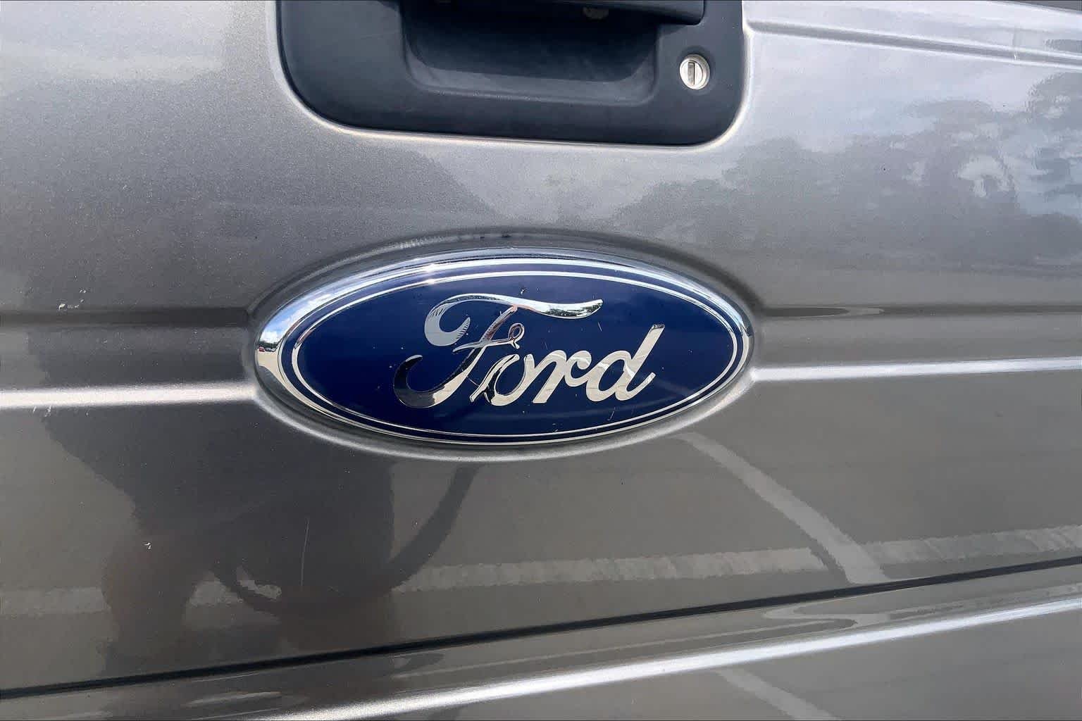 Used 2010 Sterling Grey Metallic Ford XLT image 9