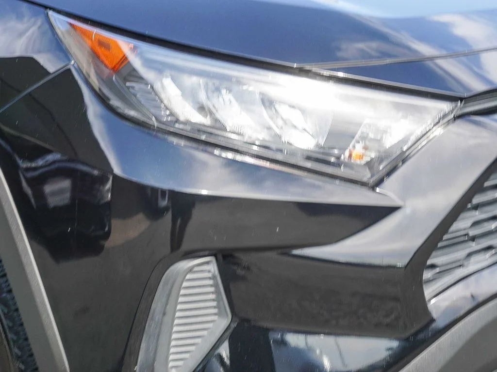 Used 2022 Black Toyota LE image 10