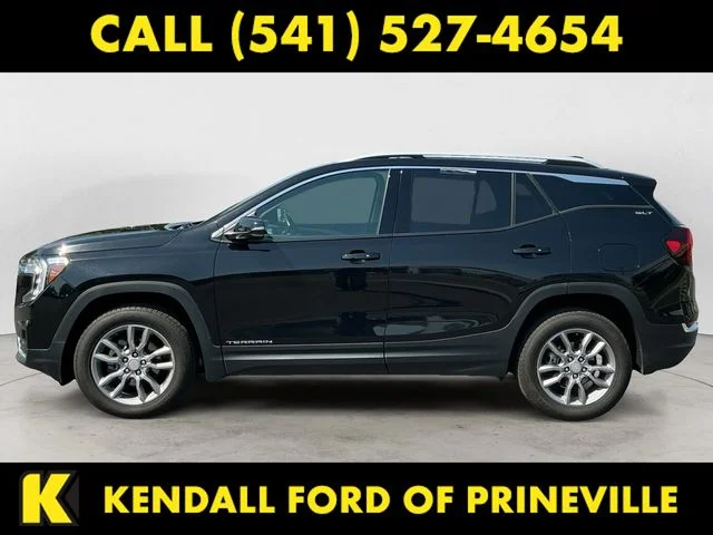 Used 2024 Ebony Twilight Metallic GMC SLT image 8
