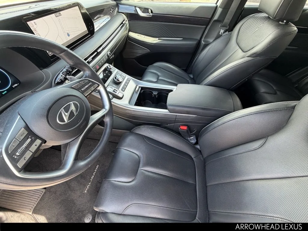 Used 2023 White Hyundai Calligraphy image 15