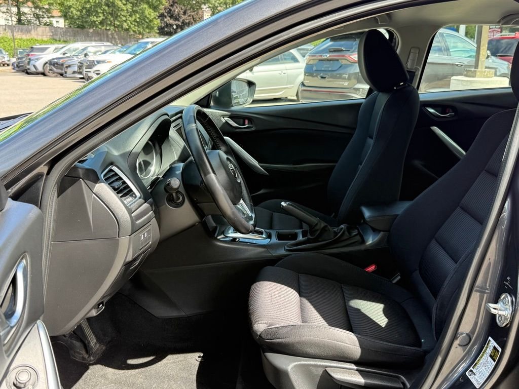 Used 2014 Gray Mazda i Sport image 21