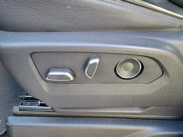 2025 GMC Yukon XL Denali - Photo 23