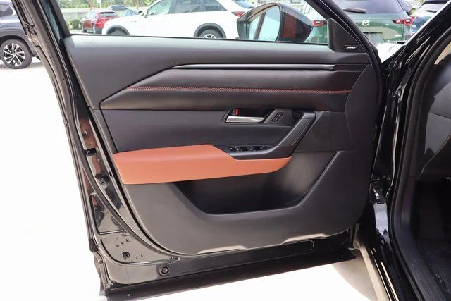 2026 Mazda CX-50 Premium Plus - Photo 14