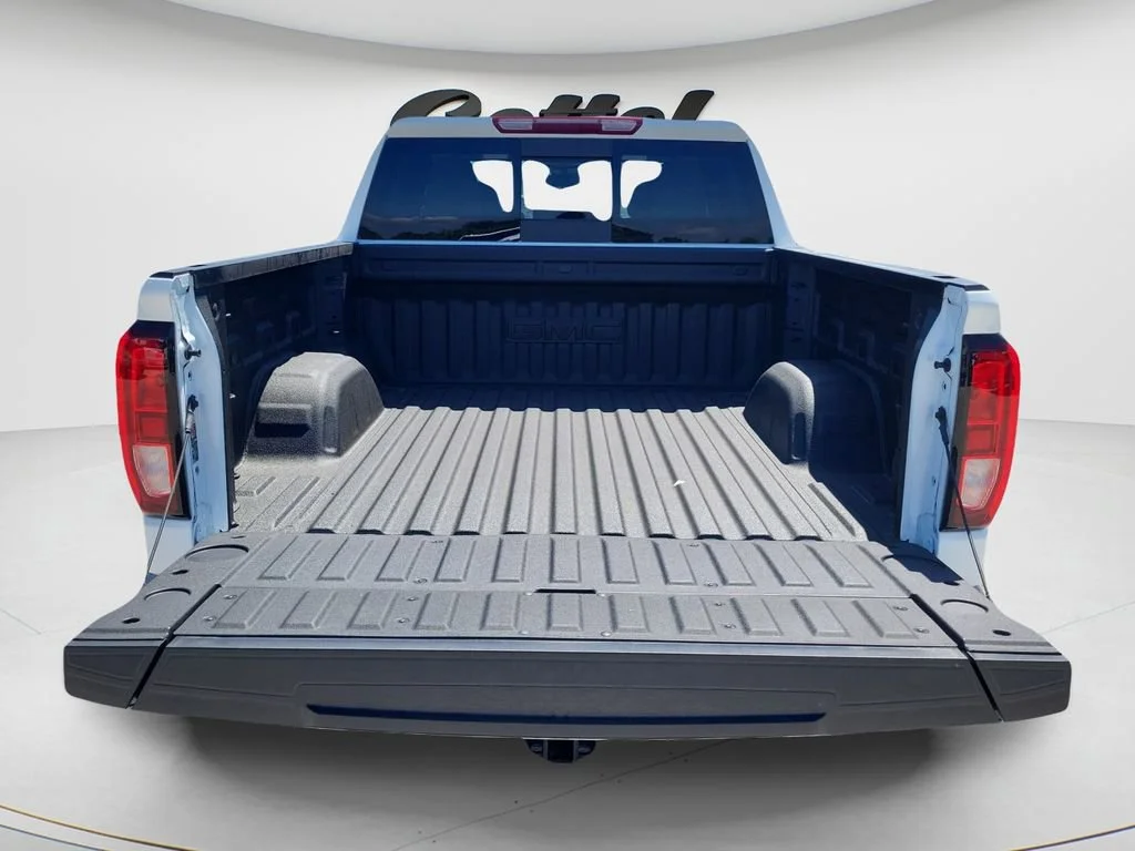 New 2026 Summit White GMC SLE image 9