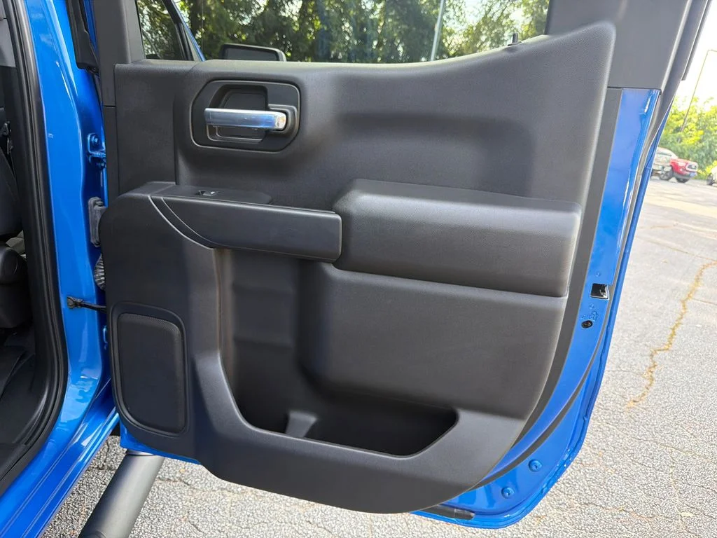 Used 2025 Blue Chevrolet Custom image 16