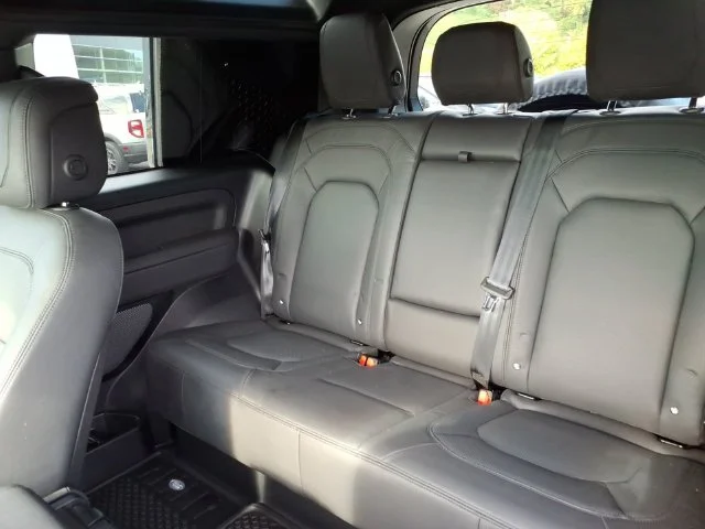 Used 2023 Gray Land Rover V8 image 20