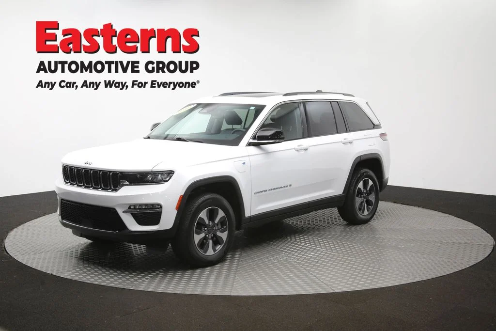 Used 2022 White Jeep 4xe image 59