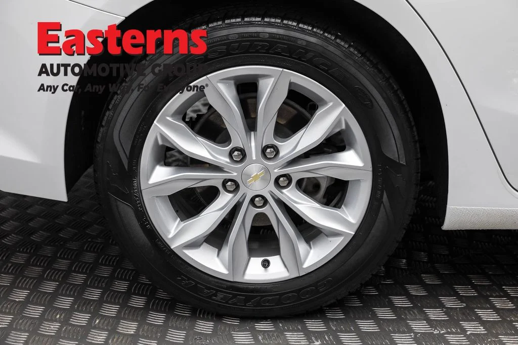 Used 2023 White Chevrolet LT image 29