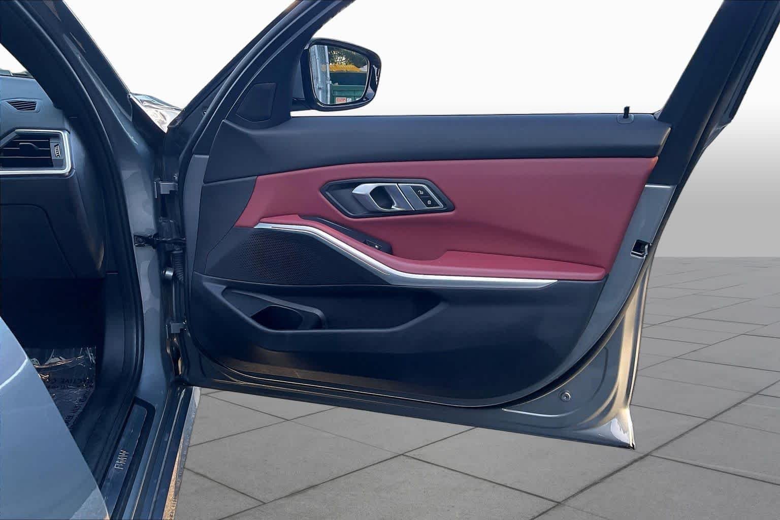 Used 2023 Skyscraper Grey Metallic BMW 330i image 22