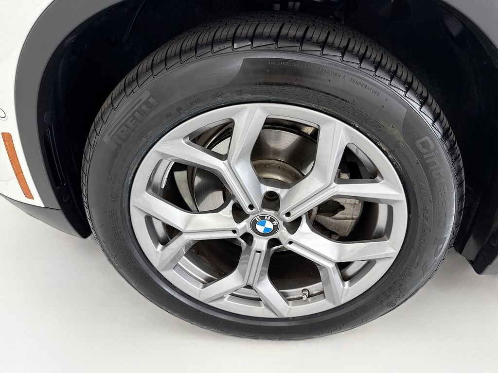 Used 2024 White BMW xDrive30i image 29