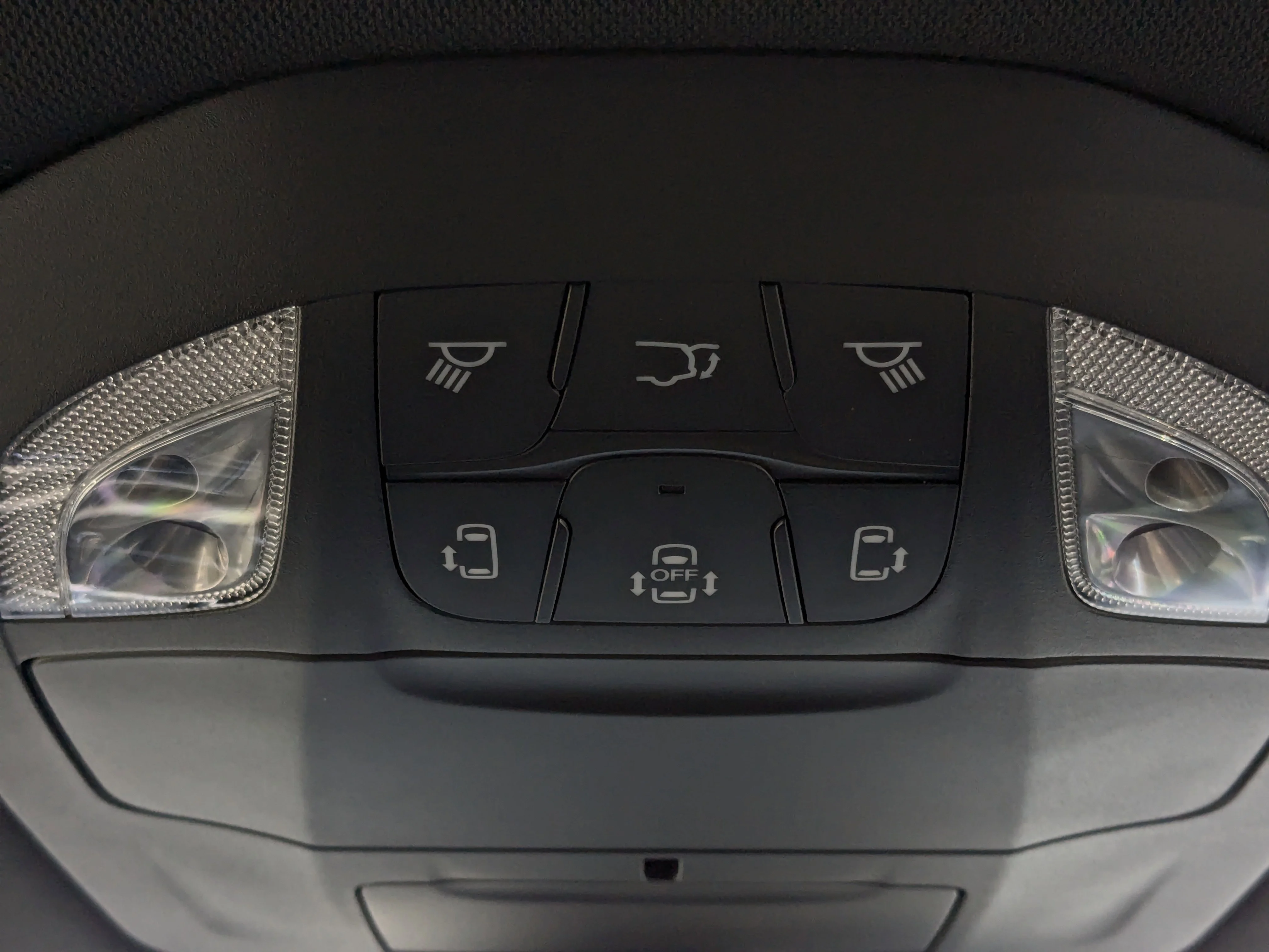 New 2026 Silver Chrysler SXT - Power Liftgate - Power Sliding Doors - Leather - Remote Starter & Tons More! image 26