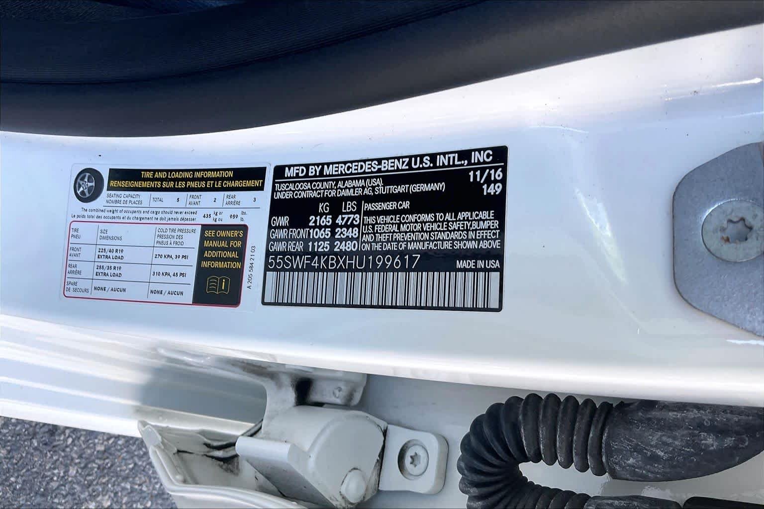 Used 2017 Polar White Mercedes-Benz C 300 image 33