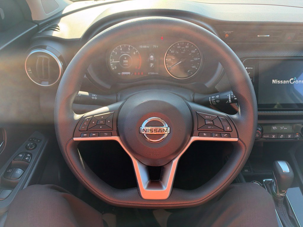 Used 2021 White Nissan SV image 18