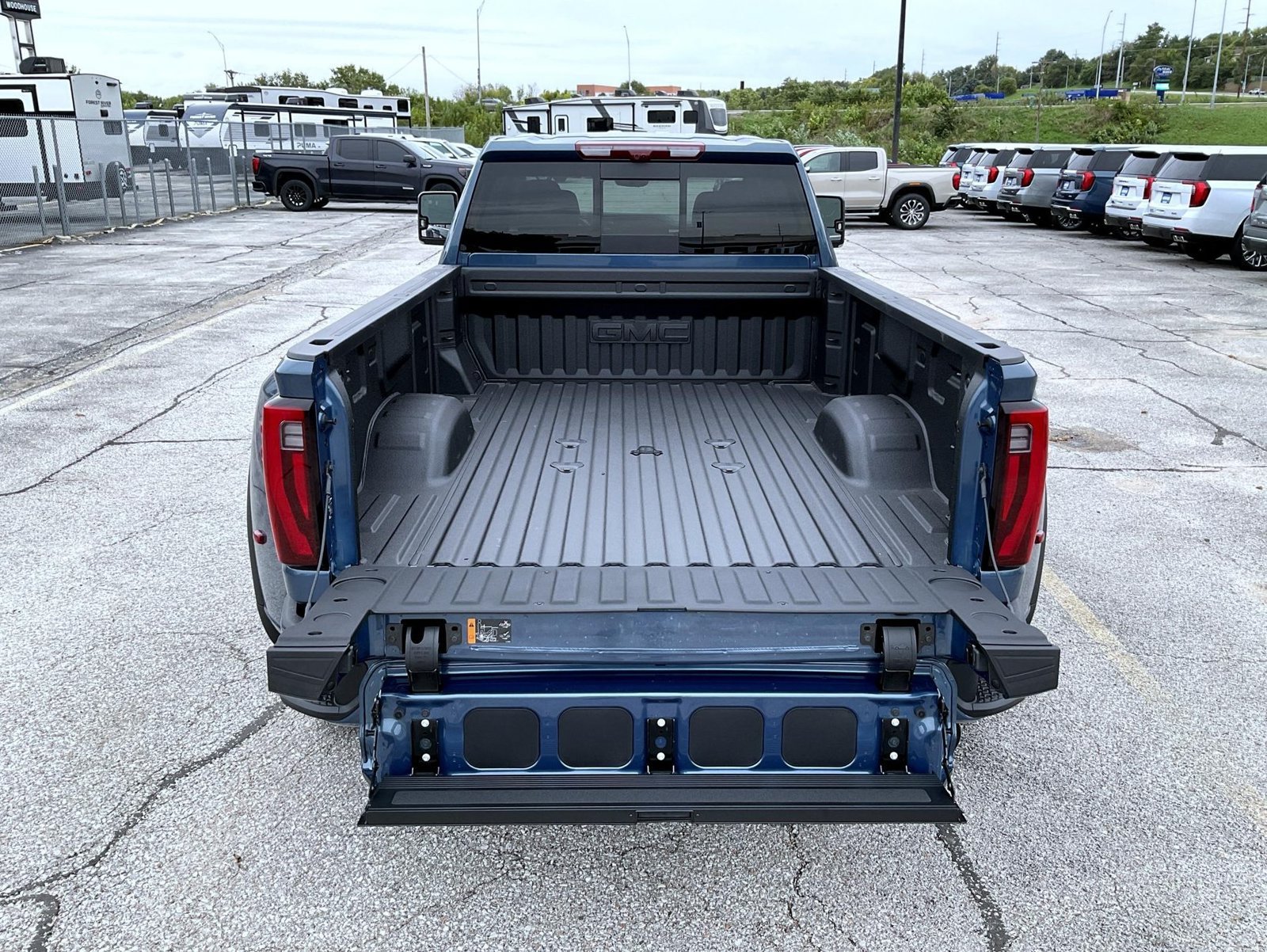 2026 GMC Sierra 3500HD Denali - Photo 21