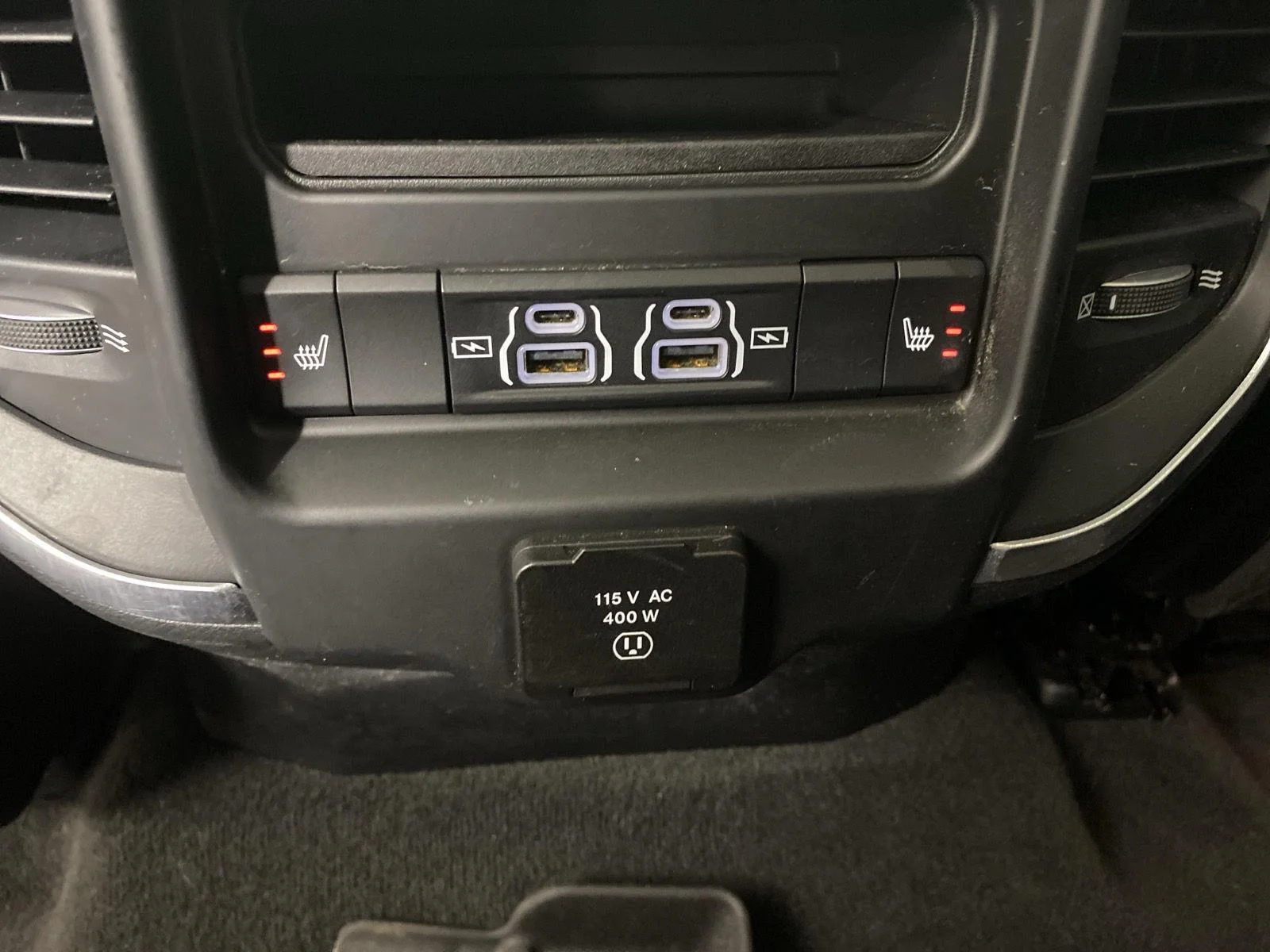 Used 2021 Diamond Black Crystal Pearlcoat Ram Laramie image 11