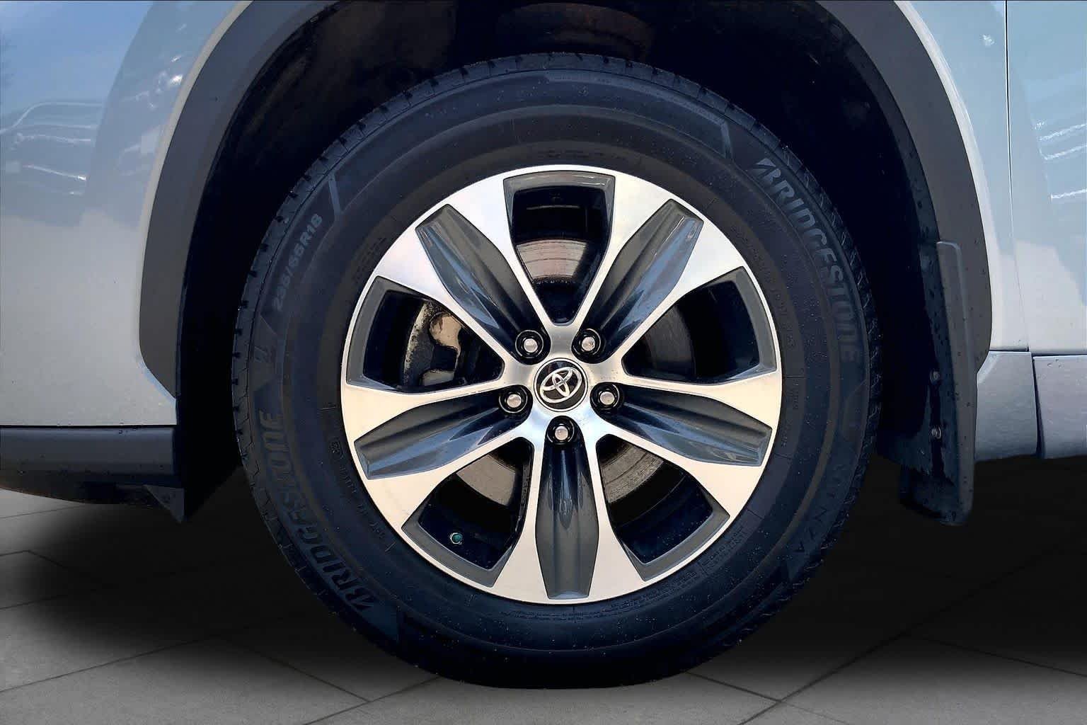Used 2021 Moon Dust Toyota XLE image 11