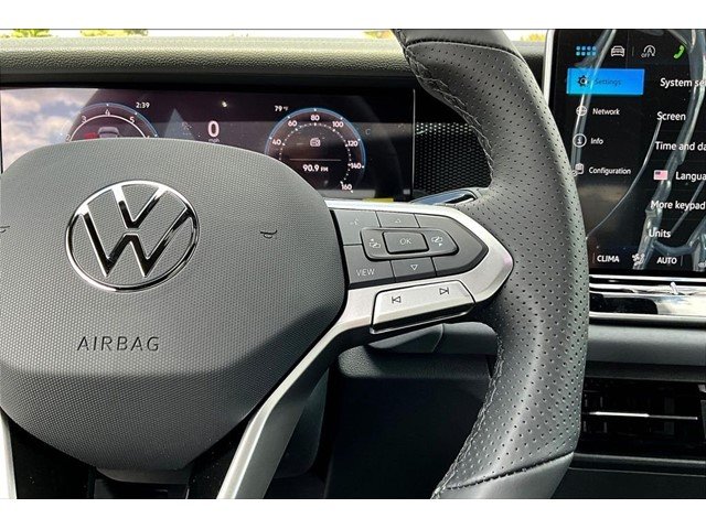 New 2026 Platinum Gray Metallic Volkswagen 2.0T SE R-Line Black image 10