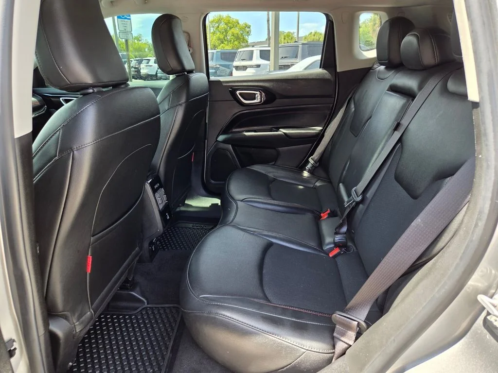 Used 2022 Silver Jeep Trailhawk image 15
