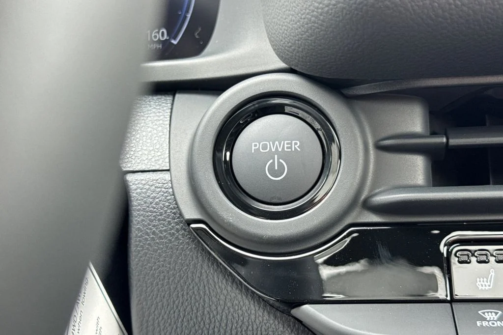 New 2026 Oxygen White <sup>1</sup> Toyota  Limited image 22