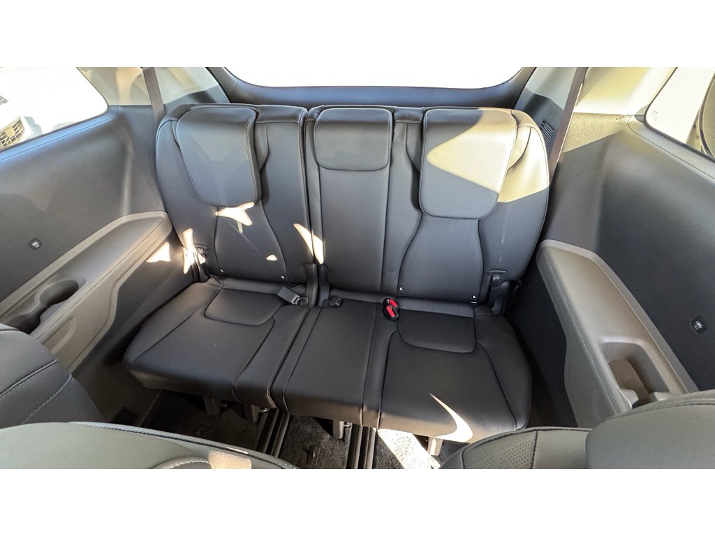 2026 Kia Carnival LXS - Photo 26