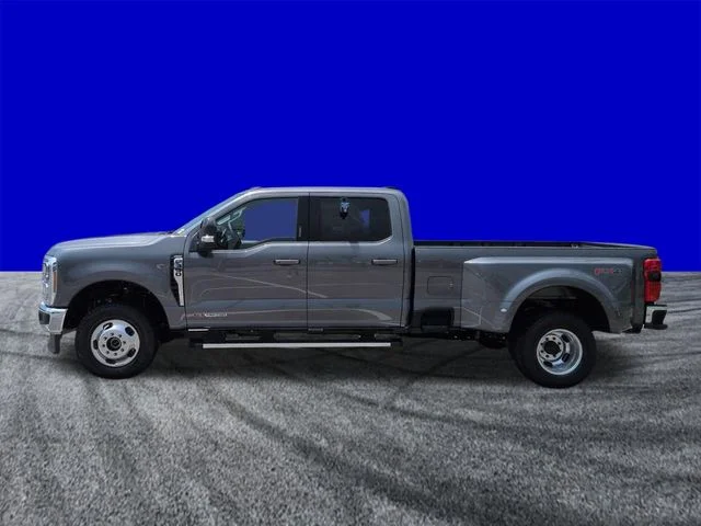 New 2026 Carbonized Gray Metallic Ford F-350® Lariat® image 7